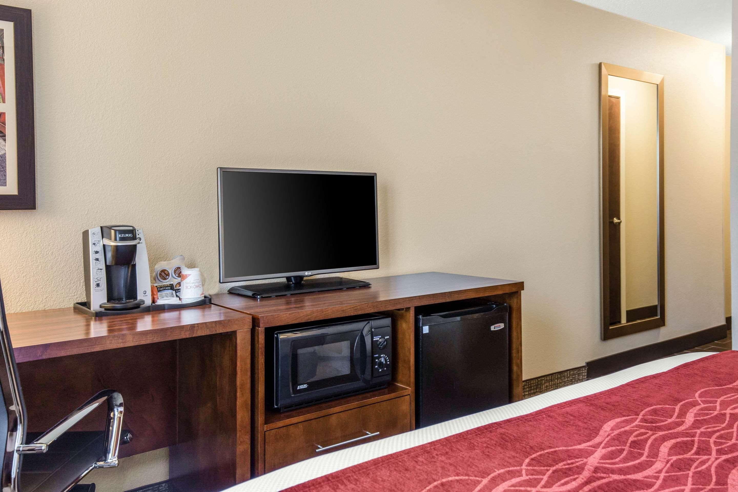 Comfort Inn La Porte Esterno foto